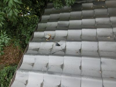 台風で外れた棟瓦