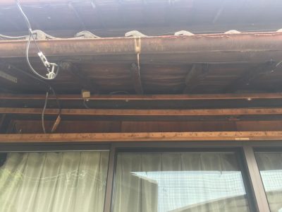 雨樋（とい）の破損・外れ・詰まり