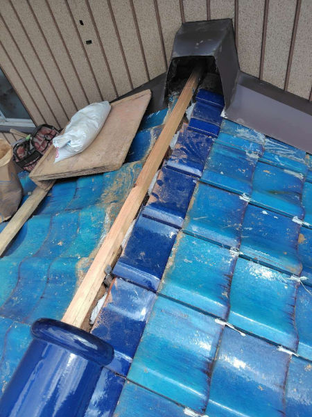【岐阜市】棟（のし瓦）劣化による雨漏り修理｜棟金具＋7寸冠で長期的に安心の棟へ | 屋根修理工事