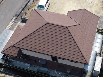 カバー工事完了後の屋根