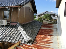 錆びた板金屋根