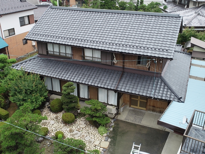 ルーガ葺き替え後の屋根